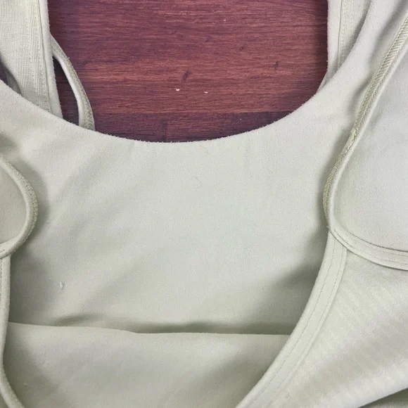 Lululemon Love to Layer Yellow Sports Bra Size 2 Women’s GUC - Picture 13 of 15